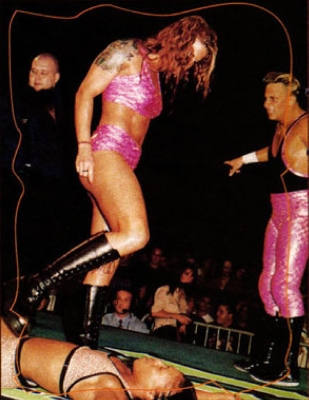 ecwmagfeb005.jpg