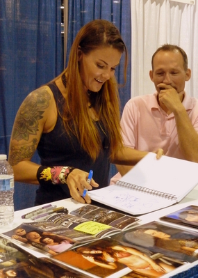 flickrtonyshekchicagowizardworld2.jpg