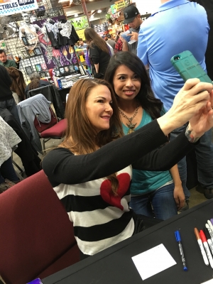 flickrwilldleeesqsigningautographs5.jpg