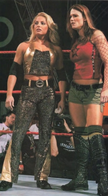 rawmagdec043.jpg