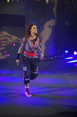 smugmugkimberlasskicksroyalrumble2214.jpg