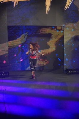 smugmugkimberlasskicksroyalrumble222.jpg