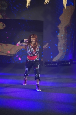 smugmugkimberlasskicksroyalrumble229.jpg