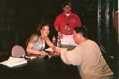 wrestlemania17fanaxxess8~0.jpg