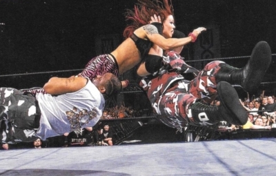 wwfmagjune015.jpg
