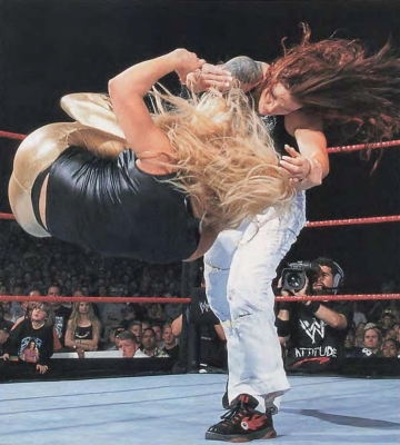 wwfmagmay0211.jpg