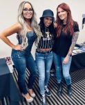 instagramtrishstratuscom24.jpg