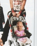 wwemagfeb084.jpg