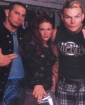 wwfmagoct017.jpg