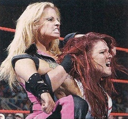 wwemaghol112.jpg