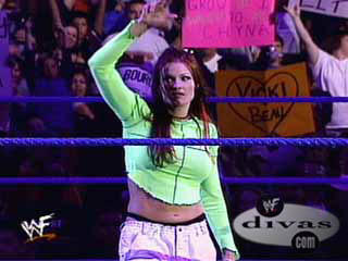 divassmackdowncap4_26_015.jpg