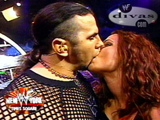 kissinatwwfny.jpg