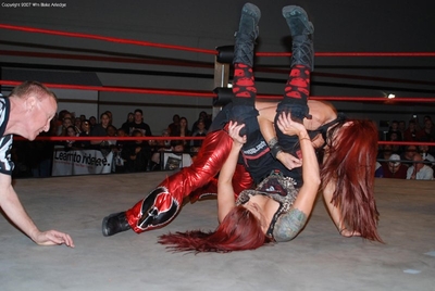 flickrblakearledgeuniversalwrestling4_20_079.jpg