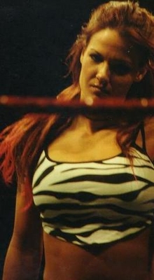 houseshow0402.jpg