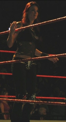 houseshow101405033qm.jpg