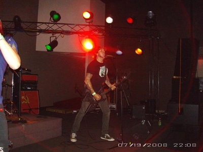 l_7f7a5db02d834d483d811c55352a5692.jpg