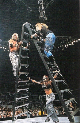 rawmagdec022.jpg