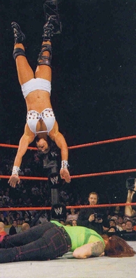 rawmagjune044.jpg