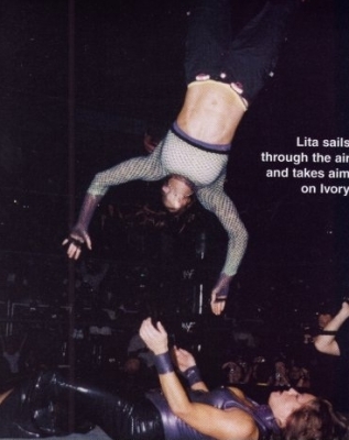 wrestleamericamar027.jpg
