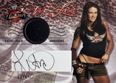 wwe_divas2005_wlLI.jpg