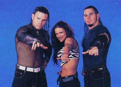 wwemagjune024.jpg