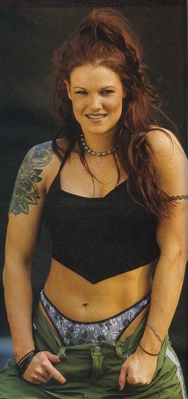 wwfmagdec009.jpg